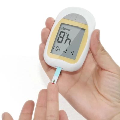 Αγορά Ιατρική μετρώντας ζάχαρη Glucometer αίματος με λουρίδα δοκιμής 50 τη διαβητική IVD σε απευθείας σύνδεση κατασκευή