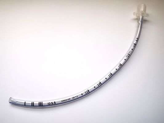 Καλή τιμή Άνοιγμα χειροπέδων 5.5mm Ενδοτραχείο σωλήνα της μύτης ενσωματώνοντας CE εφαρμογές στην αναπνευστική φροντίδα σε απευθείας σύνδεση